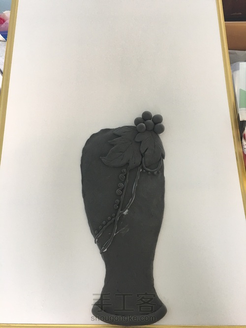 古铜背景的花瓶 第6步