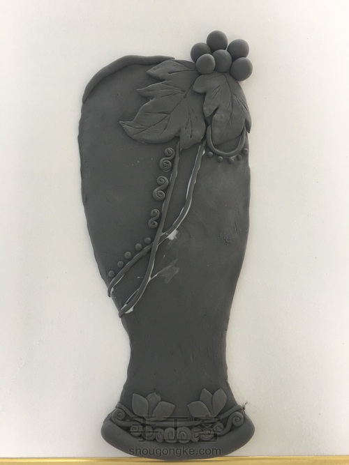 古铜背景的花瓶 第7步