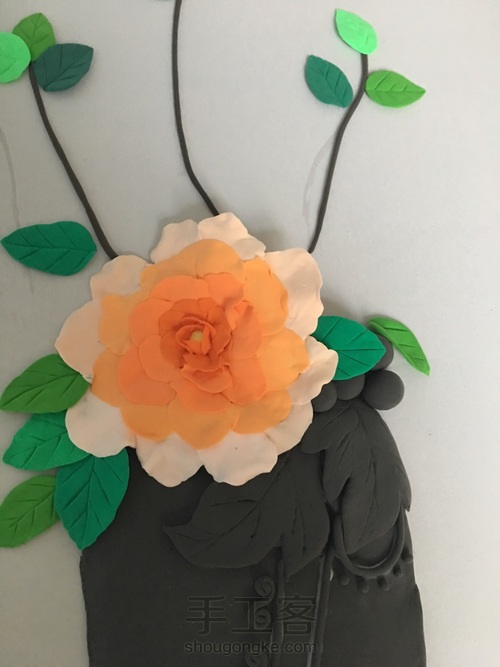 古铜背景的花瓶 第15步