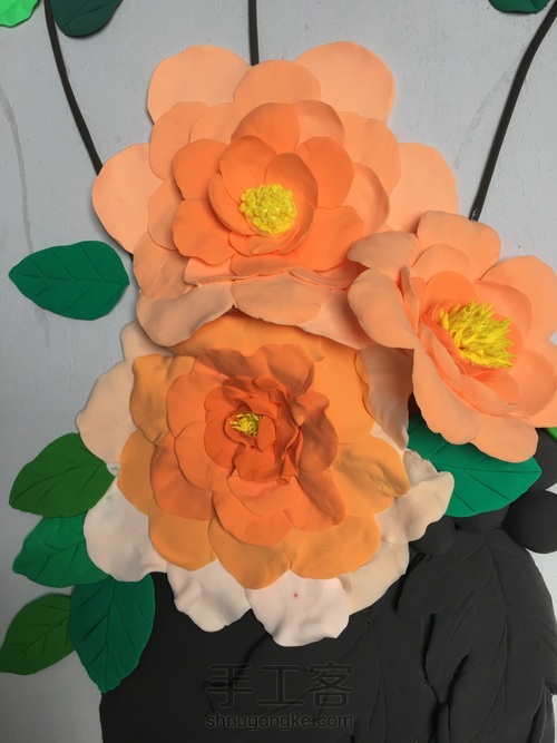 古铜背景的花瓶 第17步