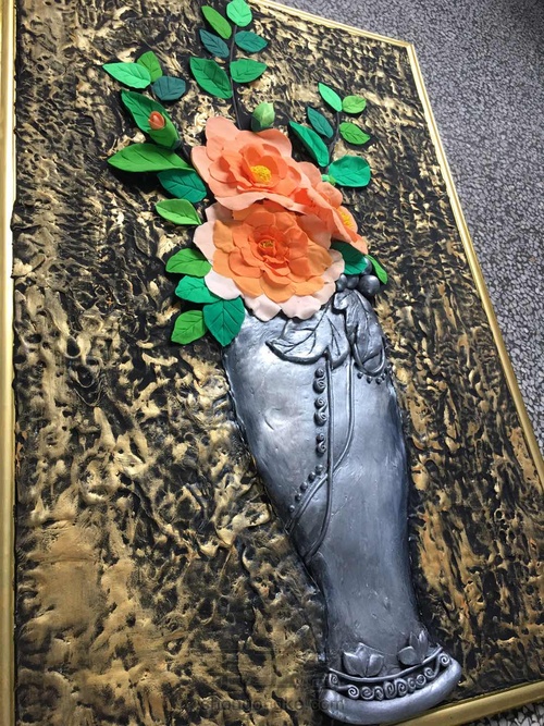 古铜背景的花瓶 第27步