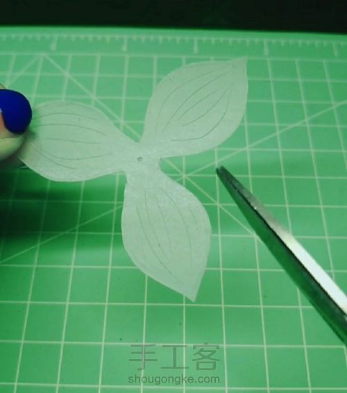 热缩片白莲花耳环 第5步