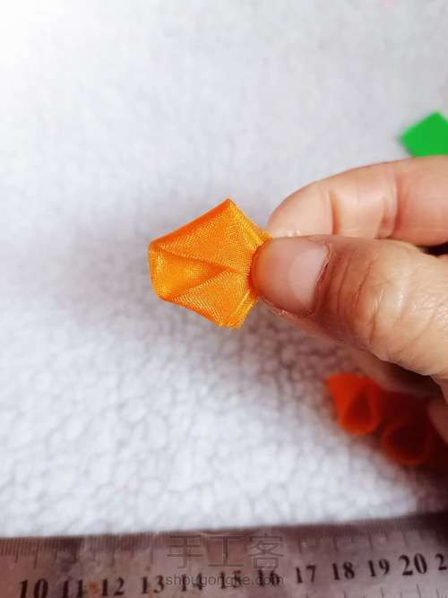 中国风.花朵流苏款儿童发饰 第4步