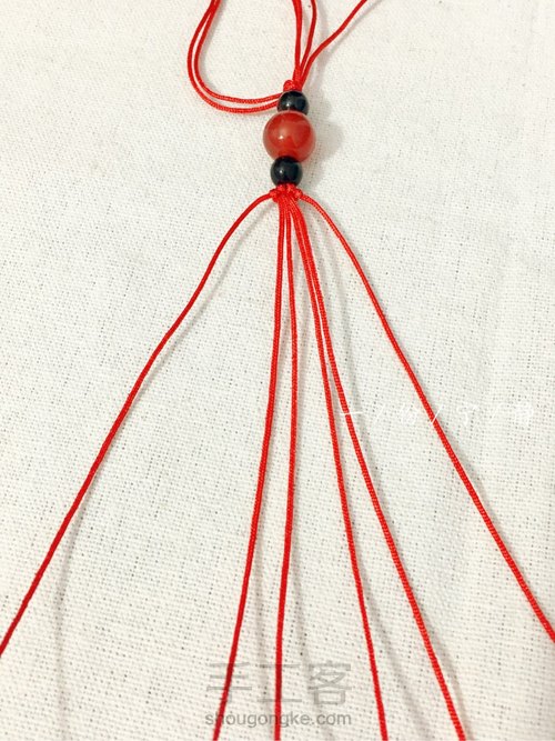 斜卷结手绳，第一次拍过程图 第5步