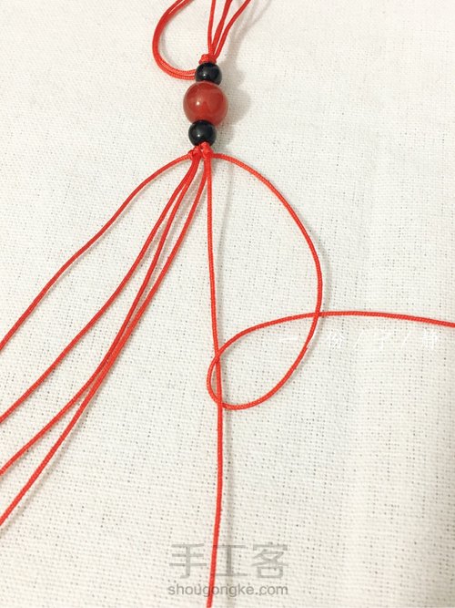 斜卷结手绳,第一次拍过程图 第6步