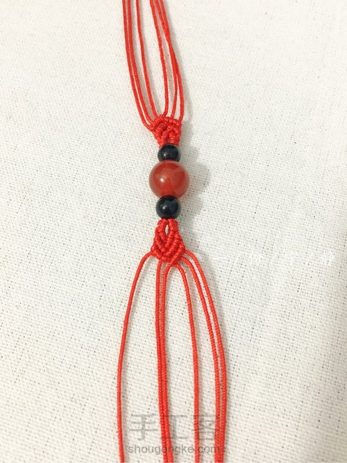 斜卷结手绳,第一次拍过程图 第11步