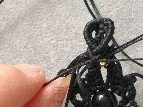 《暗涌》金曜石项链 第101步