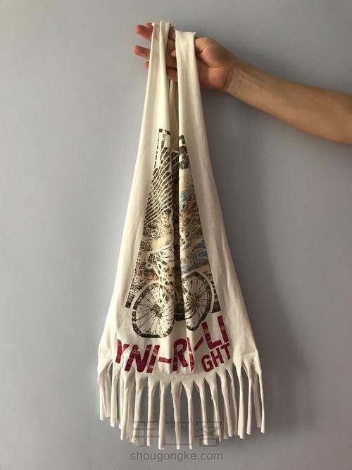 旧T恤改造手提袋 第4步