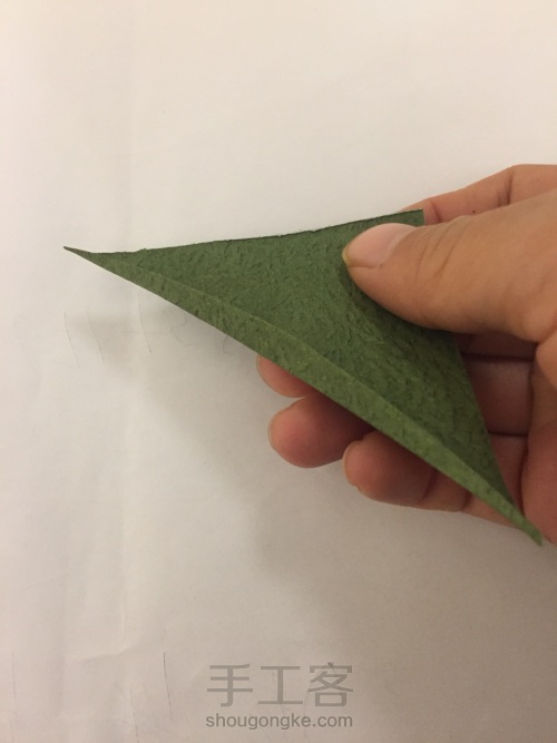 绣球花绿叶折纸教程 第6步