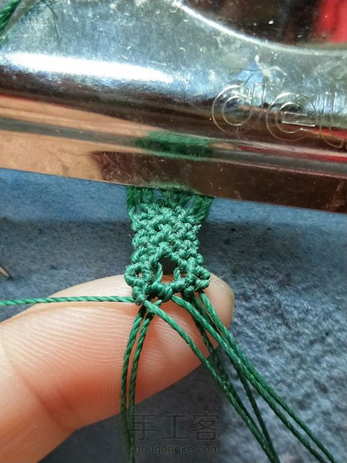 南红花花手链 第17步