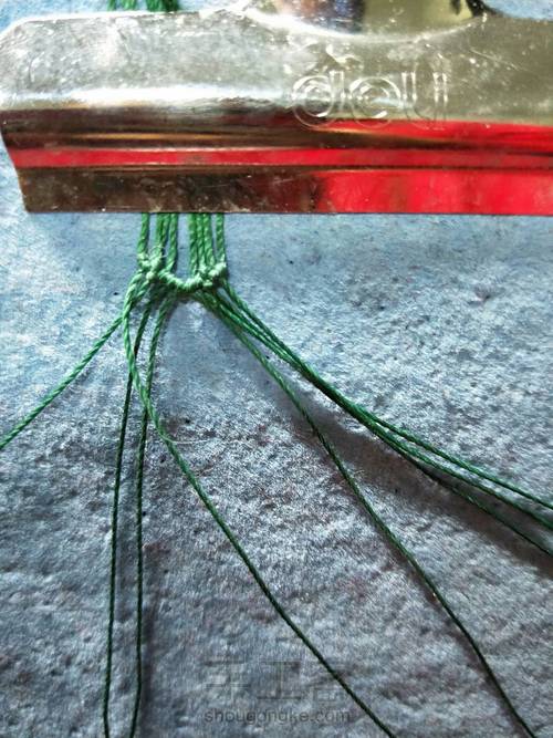 南红花花手链 第6步