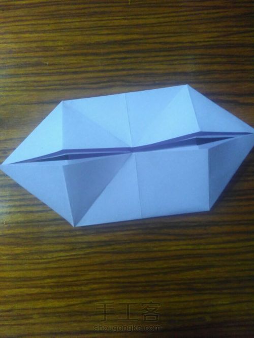 一款简易四瓣纸花的折法 第10步