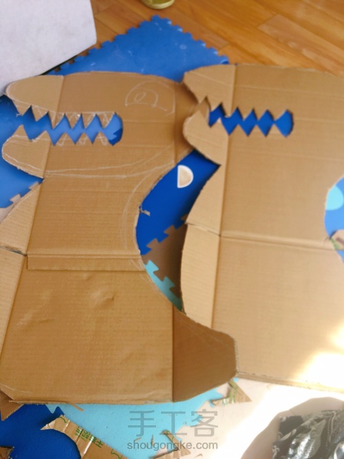 纸箱恐龙 第3步