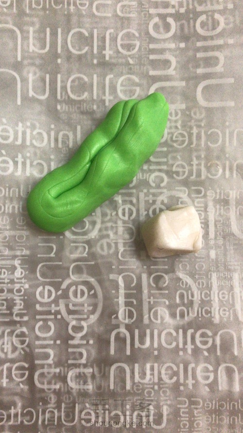 零基础逼真多肉之软陶入门DIY静夜 第3步