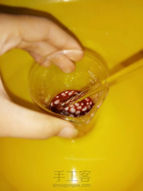 打底唇膏(淡淡的姨妈色) 第7步