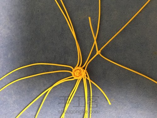 编织 你是我的小呀小苹果 第2步