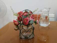 朋友送的一罐桂圆红枣姜茶喝完了，用铝线绕个花样把玻璃罐装饰一新，放糖果亦或插花，颜值都是杠杠滴！😄