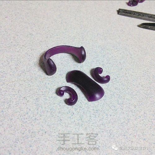 珠宝首饰是一门细节艺术 第3步