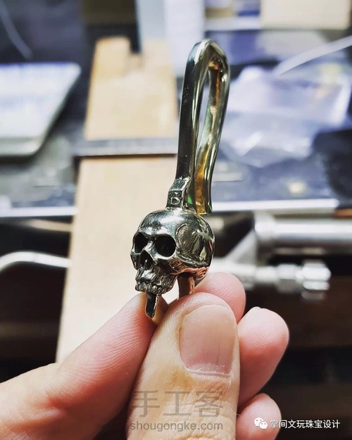 【掌间手工学院】暗黑骷髅吊坠制作 第9步