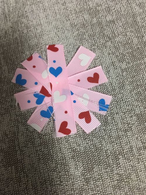 可爱发饰教程 第3步