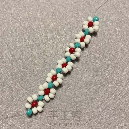 手工造物丨串珠《复古时尚网红小花戒》 第8步