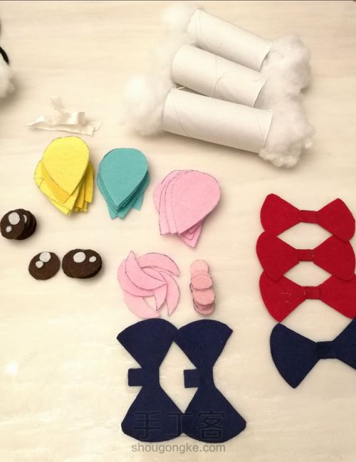 不织布情侣小云彩挂件 第5步