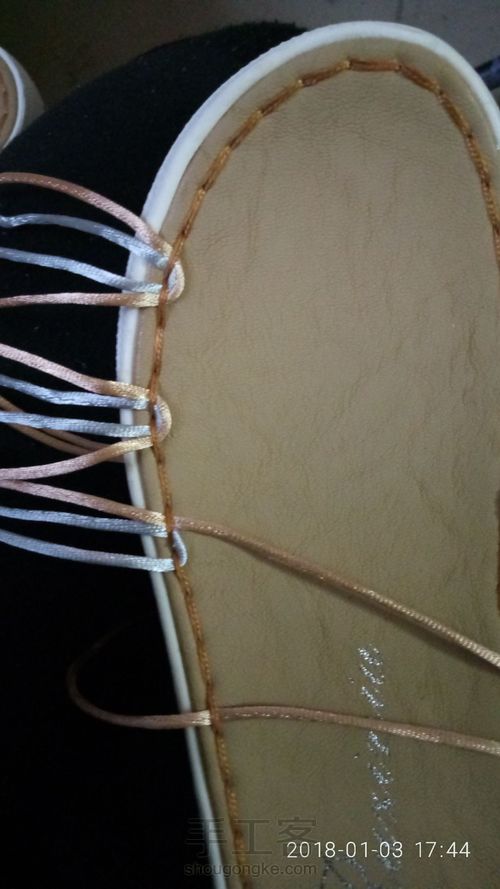 高底网面女凉鞋 第3步