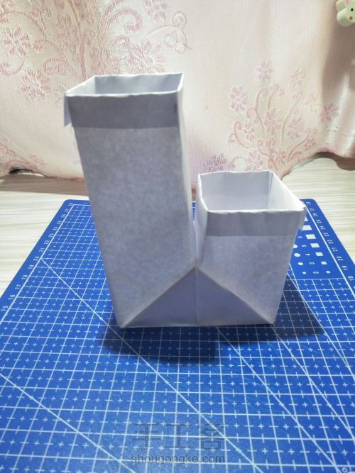 折纸双格笔筒 第1步