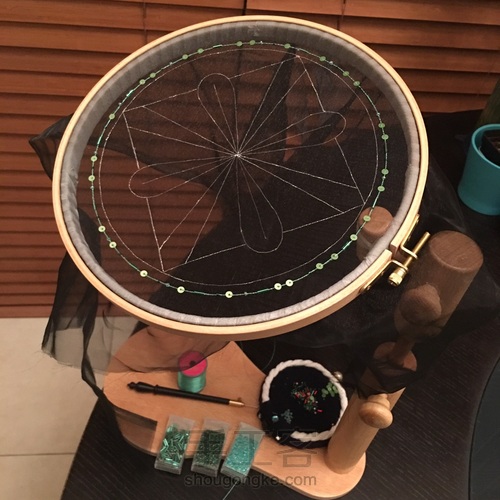 法绣欧根纱作品 第5步