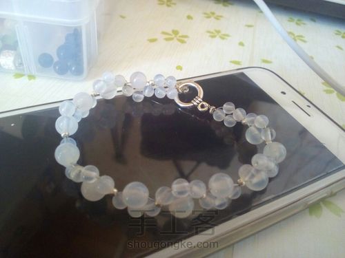 白玛瑙蕾丝猫爪子手链手工编织 第10步