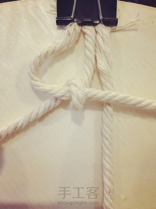 【Macrame】编织——圣诞配色花环杯垫 第8步