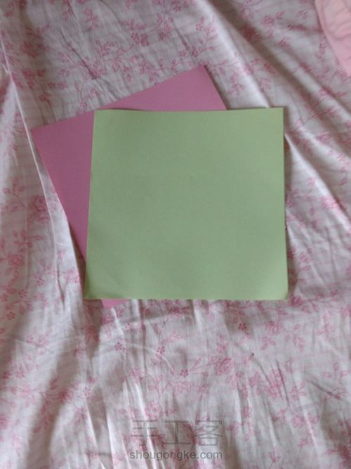 草莓🍓折纸 第1步