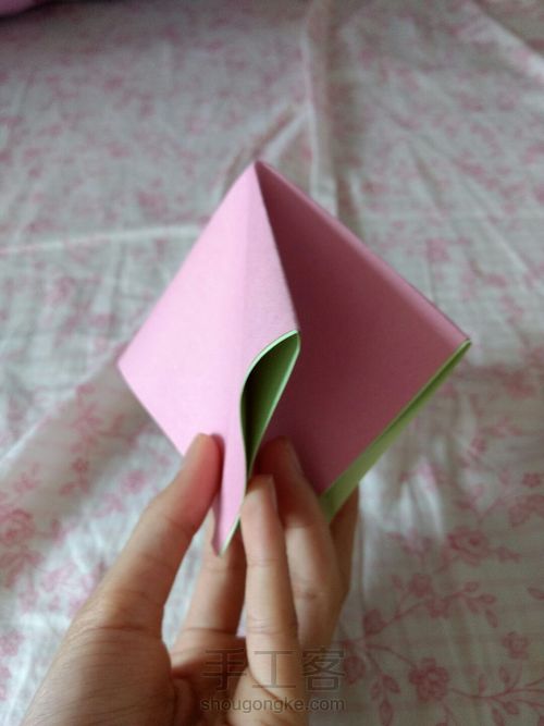 草莓🍓折纸 第3步