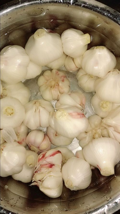 独家秘制糖蒜,包你好吃 第3步