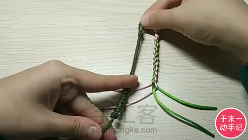 立体四股辫的编法和技巧【于末一动手记-006记】 第9步