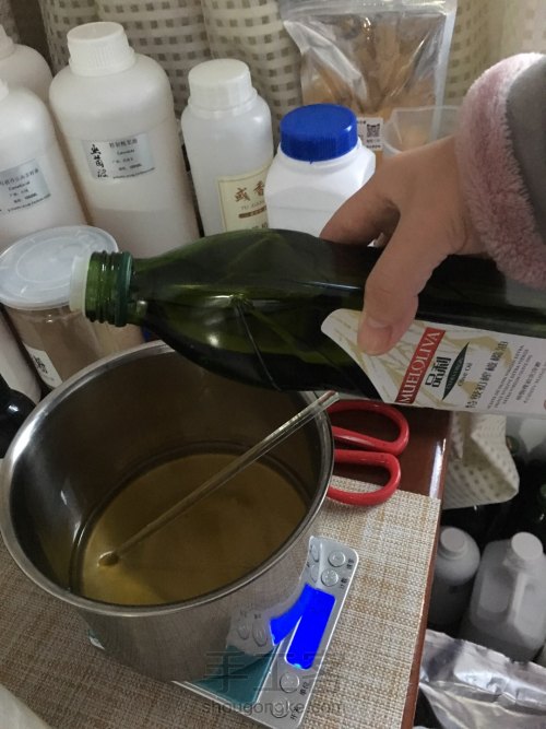 牛奶橄榄手工皂 冷制皂 第2步