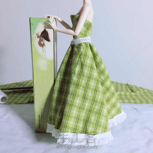 DIY娃衣- 绿意盎然的田园公主裙 第7步