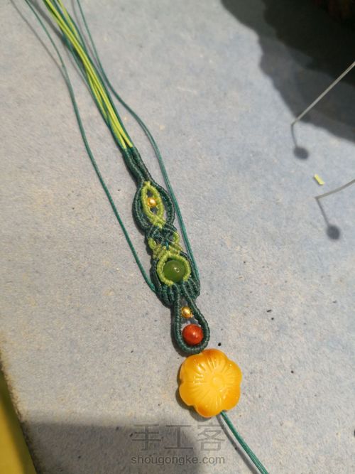 蜜蜡小花简约手链 第35步