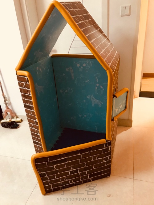 宝宝喜欢的可爱圣诞小纸屋玩具小房子 第13步