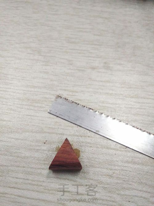 紫檀小耳钉 第2步