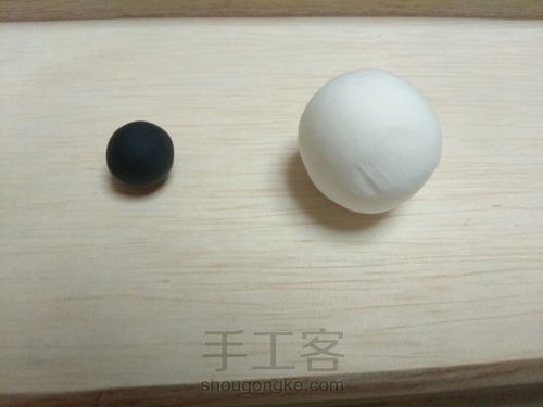 萌萌的饭团钥匙圈 第1步