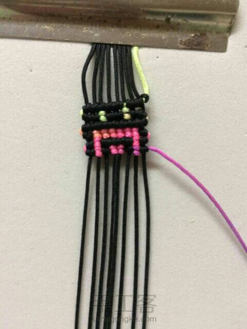 炫酷七彩万事轮回手链 第16步