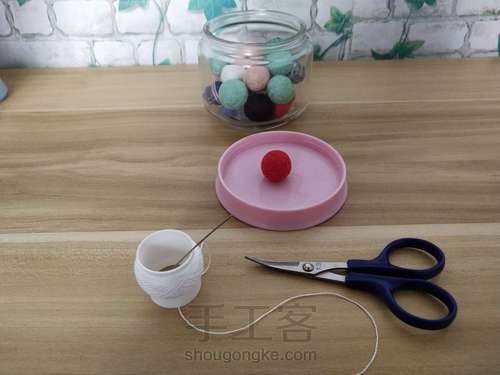 【线意】麻叶手鞠陶瓷书签 第1步