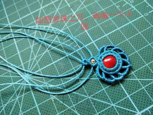 红豆小物编之四:点雀耳饰(原创) 第8步