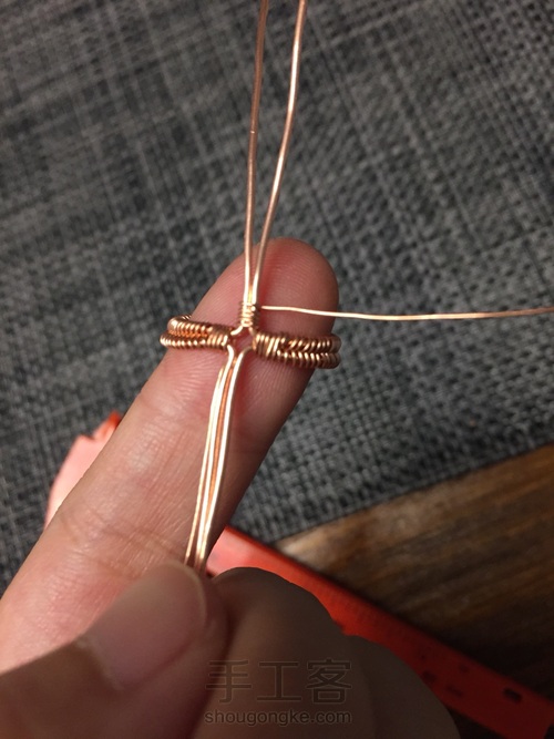 爪镶月光石绕线戒指 第4步