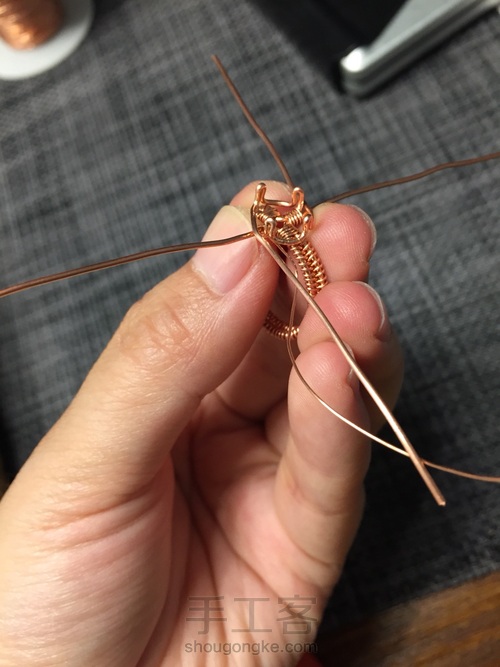 爪镶月光石绕线戒指 第8步