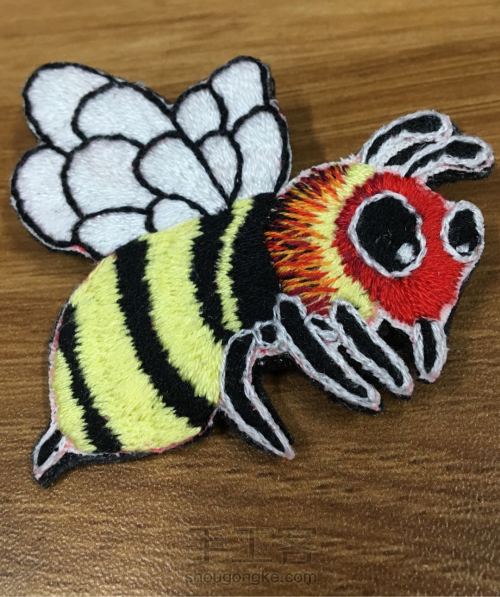 蜜蜂刺绣 第2步