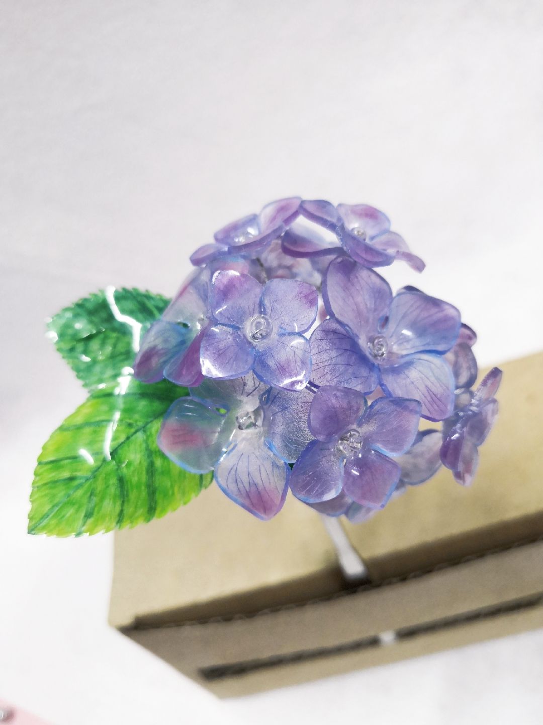 原来紫阳花就是绣球
做了一支发簪，记录一下过程