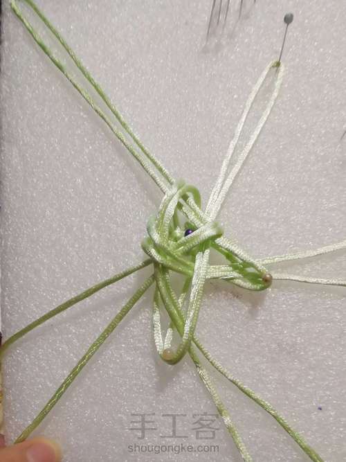 五耳星辰吉祥结 第6步