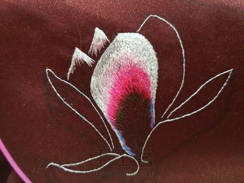 刺绣木兰花 第3步